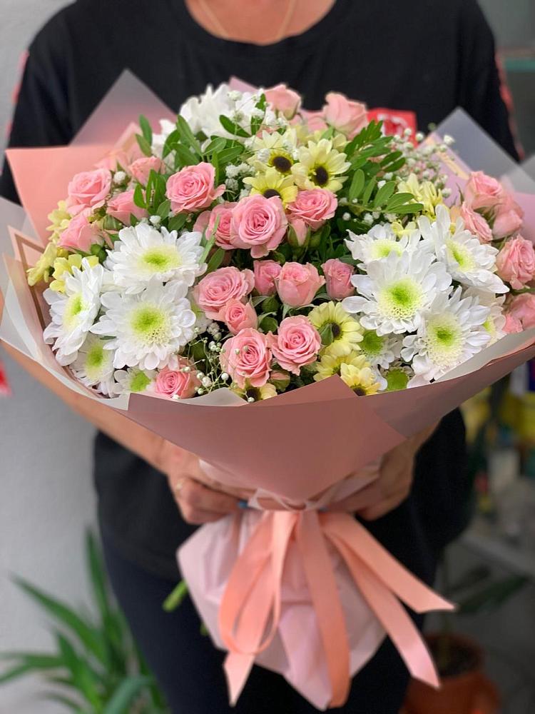 Букет цветов из: Розы и Хризантемы в Выездное