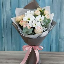Букет цветов из:  Хризантемы и Розы в Выездное