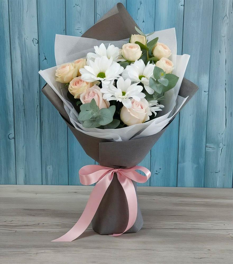 Букет цветов из: Хризантемы и Розы в Выездное