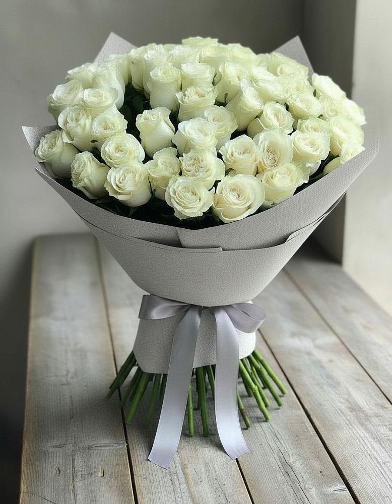 Букет 35 Белых роз в Выездное