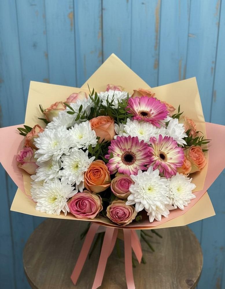 Букет цветов из: Розы, Герберы и Хризантемы в Выездное