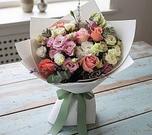 Букет цветов из:  Розы, Лизиантусы и Гвоздики #REPLACE_PRED# Выездное