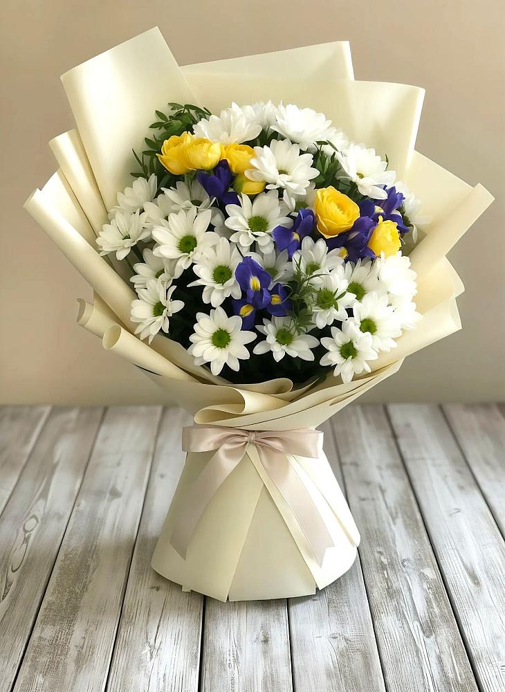Букет цветов из: Ирисы, Хризантемы и Розы в Выездное