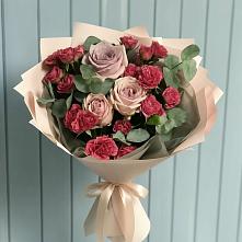 Букет цветов из:  Гвоздики и Розы #REPLACE_PRED# Выездное