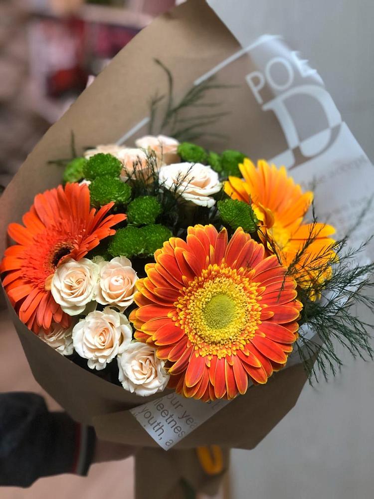 Букет цветов из: Герберы, Хризантемы и Розы в Выездное