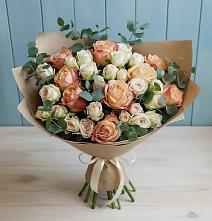 Букет цветов из:  Альстромерии и Розы в Выездное